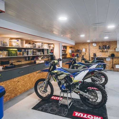Garage