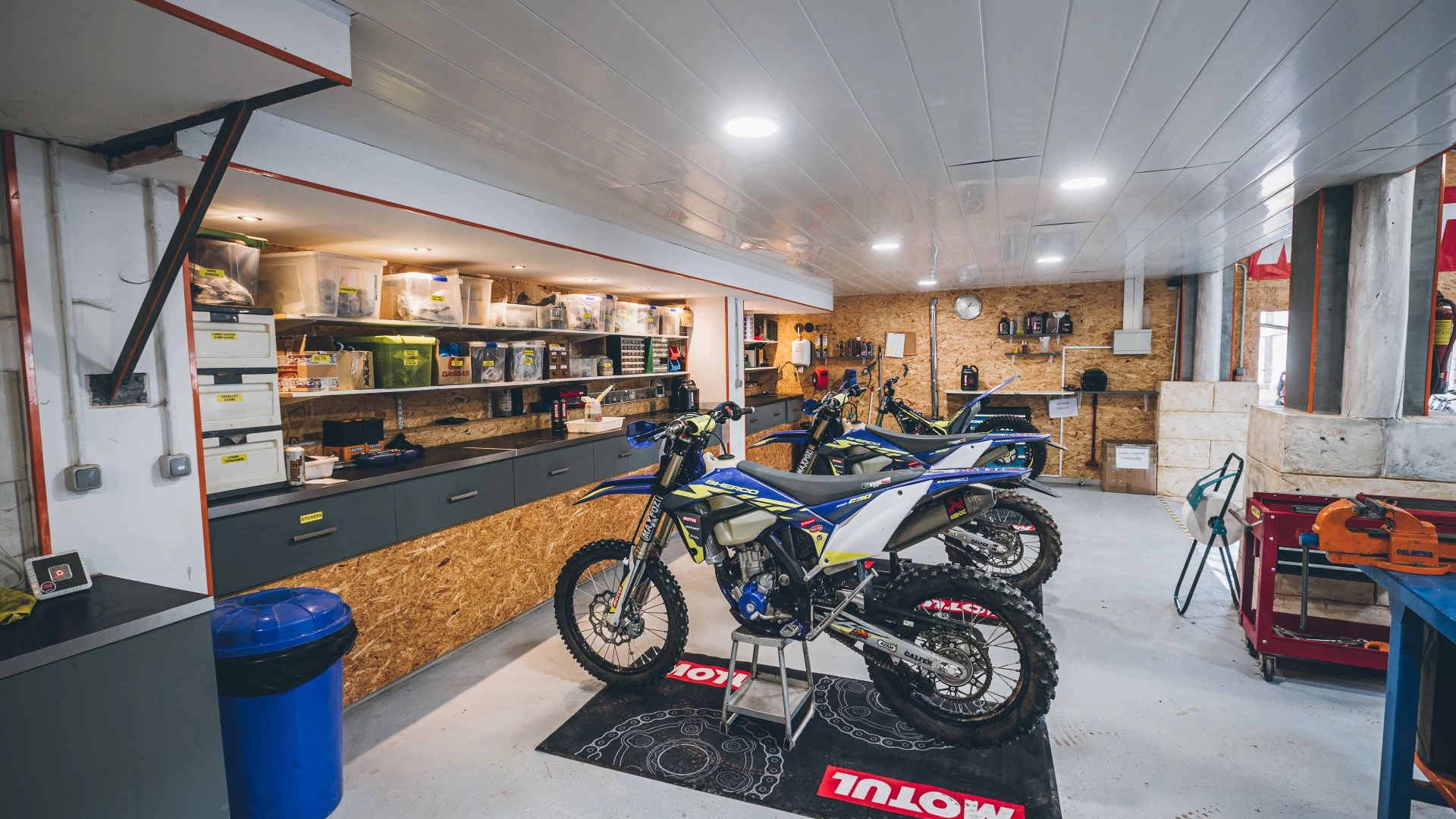 Garage Garage